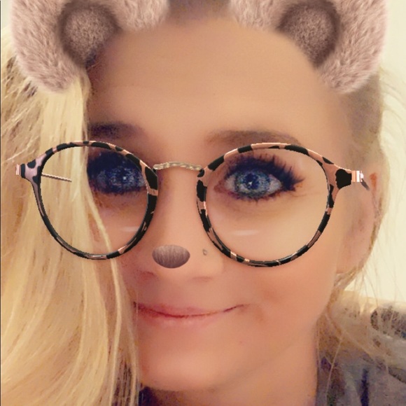 Meet your Posher, Marlee - Picture 1 of 1